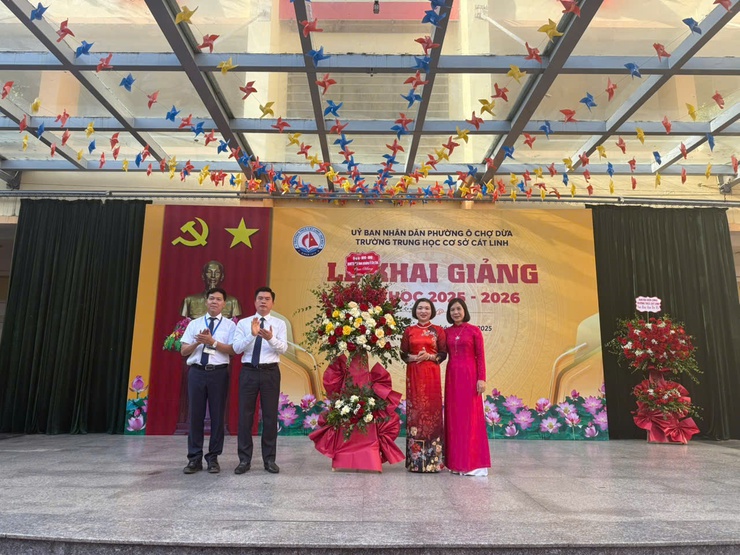 Phường Ô Chợ Dừa : Lễ khai giảng năm học mới 2025- 2026- Ảnh 8.