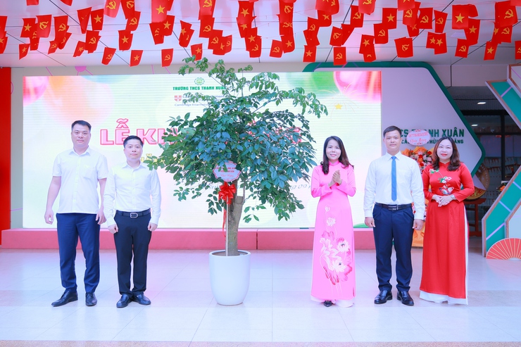 Các trường học phường Thanh Xuân bước vào năm học mới 2025-2026 với khí thế “Kỷ cương - Sáng tạo - Đột phá - Phát triển”- Ảnh 4.