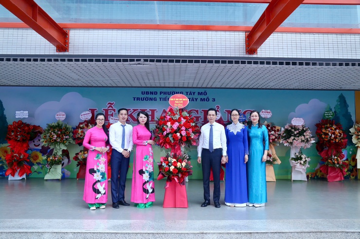Lễ kỷ niệm 80 năm truyền thống ngành Giáo dục và Khai giảng năm học 2025 – 2026 tại phường Tây Mỗ- Ảnh 5.
