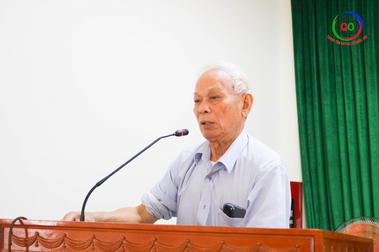 Đồng chí Phùng Văn Tài- Phó Bí thư Thường trực Đảng uỷ xã Quốc Oai dự sinh hoạt chi bộ tại thôn Đa Phúc- Ảnh 6.
