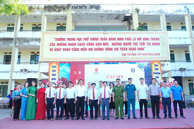 Tất cả 19 trường học: Mầm non, tiểu học, trung học cơ sở, trung học phổ thông trên địa bàn xã Ứng Thiên, thành phố Hà Nội tổ chức khai giảng năm học mới 2025-2026- Ảnh 11.