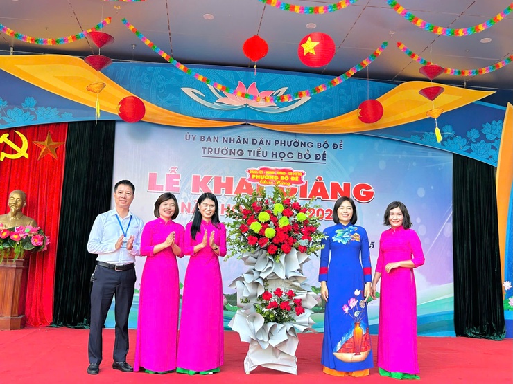 Lãnh đạo phường Bồ Đề dự khai giảng năm học mới 2025-2026 tại các trường học- Ảnh 6.