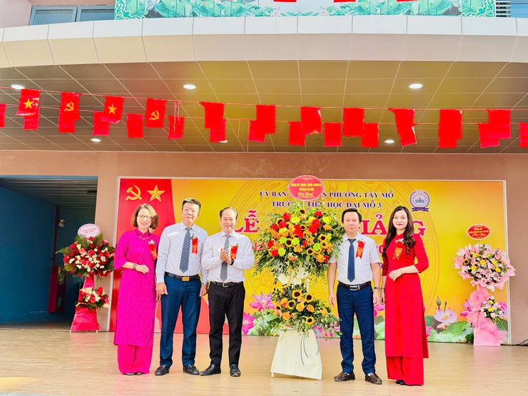 Lễ kỷ niệm 80 năm truyền thống ngành Giáo dục và Khai giảng năm học 2025 – 2026 tại phường Tây Mỗ- Ảnh 7.