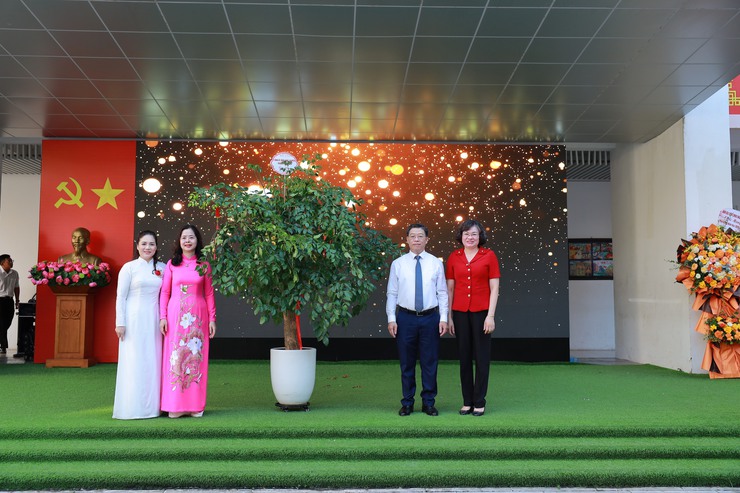Các trường học phường Thanh Xuân bước vào năm học mới 2025-2026 với khí thế “Kỷ cương - Sáng tạo - Đột phá - Phát triển”- Ảnh 7.