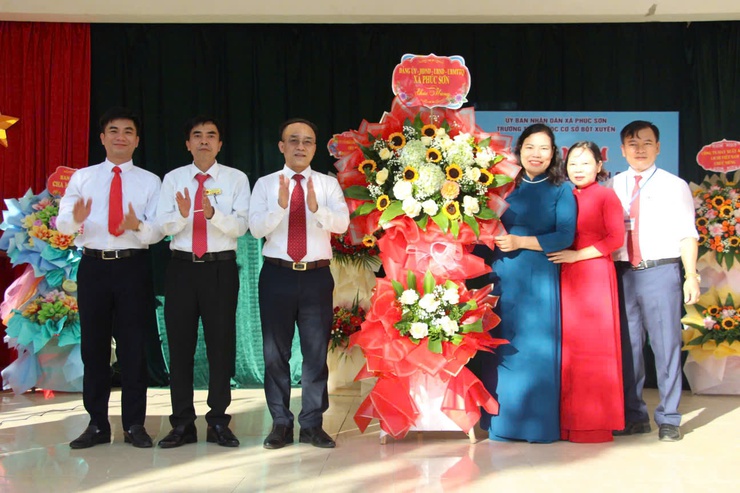 TƯNG BỪNG KHAI GIẢNG NĂM HỌC 2025 - 2026 TẠI 20 TRƯỜNG TRÊN ĐỊA BÀN XÃ PHÚC SƠN- Ảnh 1.