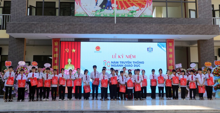 Trường THCS Trần Phú hân hoan đón năm học mới 2025-2026- Ảnh 9.