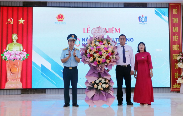 Trường THCS Trần Phú hân hoan đón năm học mới 2025-2026- Ảnh 2.
