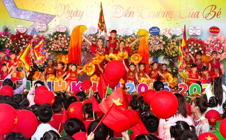 Cán bộ, giáo viên, học sinh các trường học trên địa bàn phường Tây Tựu náo nức, phấn khởi chào đón năm học mới- Ảnh 1.