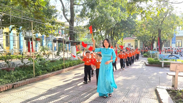 ỨNG HOÀ RỘN RÀNG LỄ KHAI GIẢNG NĂM HỌC MỚI 2025 – 2026.- Ảnh 2.