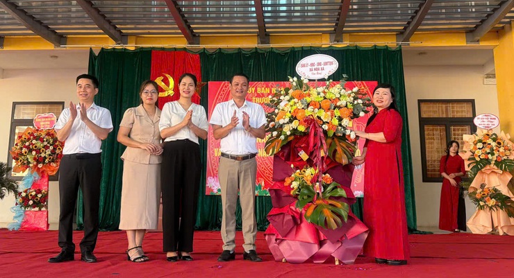 TƯNG BỪNG, RỘN RÃ LỄ KHAI GIẢNG NĂM HỌC MỚI 2025 – 2026 TẠI CÁC NHÀ TRƯỜNG TRÊN ĐỊA BÀN XÃ HOÀ XÁ- Ảnh 5.
