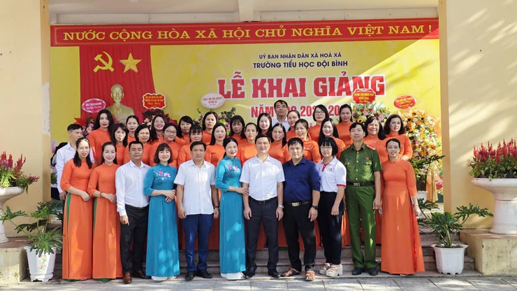 TƯNG BỪNG, RỘN RÃ LỄ KHAI GIẢNG NĂM HỌC MỚI 2025 – 2026 TẠI CÁC NHÀ TRƯỜNG TRÊN ĐỊA BÀN XÃ HOÀ XÁ- Ảnh 8.
