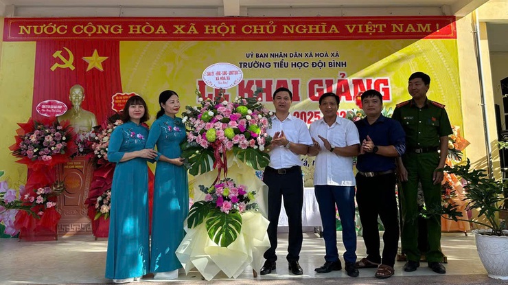 TƯNG BỪNG, RỘN RÃ LỄ KHAI GIẢNG NĂM HỌC MỚI 2025 – 2026 TẠI CÁC NHÀ TRƯỜNG TRÊN ĐỊA BÀN XÃ HOÀ XÁ- Ảnh 7.