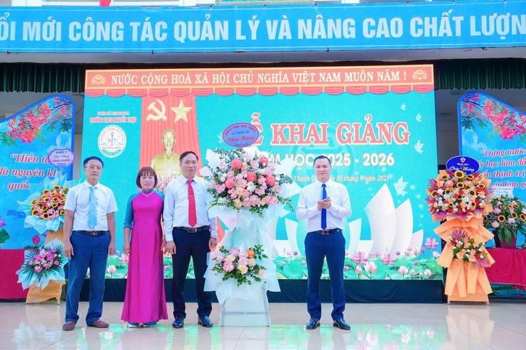 Xã Thanh Oai: Tưng bừng khai giảng năm học 2025-2026- Ảnh 12.