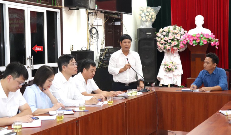 Bí thư Đảng uỷ, Chủ tịch HĐND xã Bát Tràng Nguyễn Văn Quyến dự sinh hoạt đảng tại Chi bộ thôn Đào Xuyên- Ảnh 3.