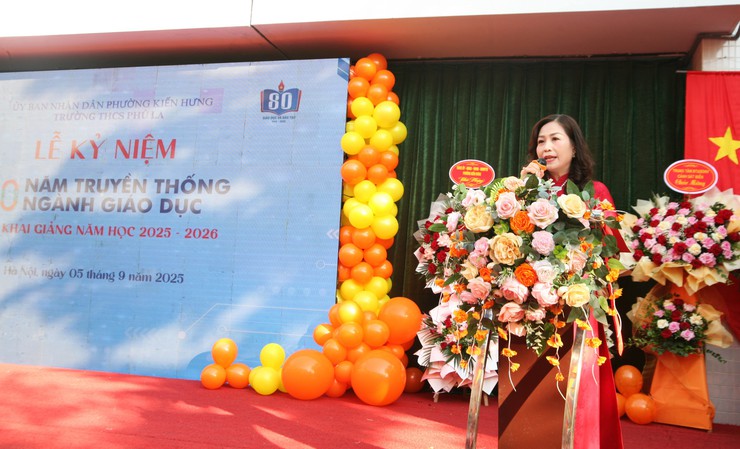 Trên 15 ngàn học sinh phường Kiến Hưng tưng bừng dự Lễ khai giảng năm học mới- Ảnh 13.