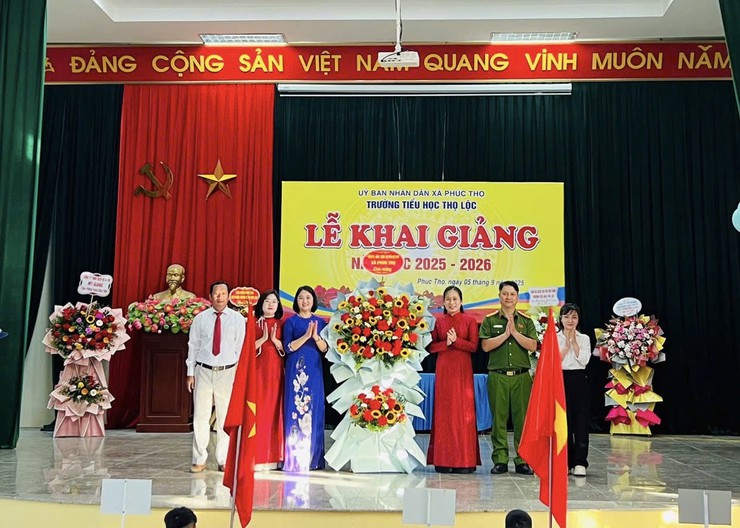 SÔI NỔI NGÀY HỘI KHAI GIẢNG NĂM HỌC MỚI TẠI XÃ PHÚC THỌ- Ảnh 2.