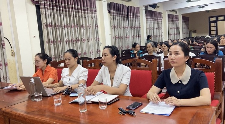 Hội LHPN xã Phúc Thọ triển khai Kế hoạch thực hiện mô hình "Đoạn đường sạch đẹp mỗi ngày" và tổ chức Cuộc thi "Ứng dụng công nghệ thông tin trong tuyên truyền công tác hội phụ nữ"- Ảnh 3.