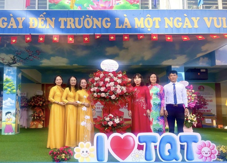 Trên 21.700 học sinh phường Dương Nội  hân hoan bước vào năm học mới 2025-2026- Ảnh 7.
