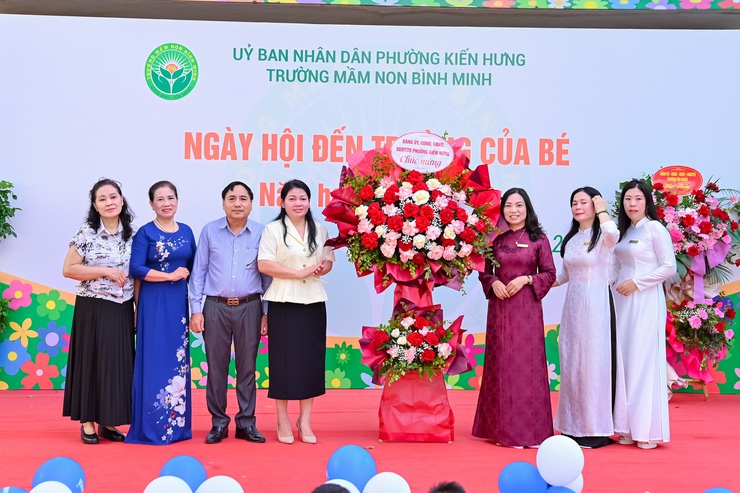 Trên 15 ngàn học sinh phường Kiến Hưng tưng bừng dự Lễ khai giảng năm học mới- Ảnh 6.