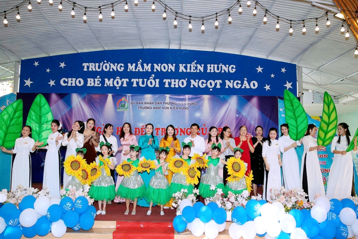 Trên 15 ngàn học sinh phường Kiến Hưng tưng bừng dự Lễ khai giảng năm học mới- Ảnh 20.