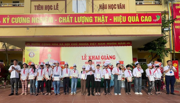 Hơn 10 750 học sinh xã Mỹ Đức náo nức tựu trường, chào đón năm học mới 2025 – 2026- Ảnh 16.