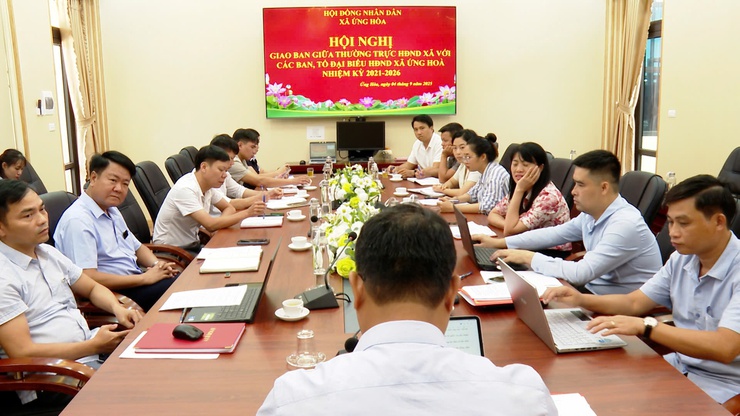 HĐND XÃ ỨNG HÒA TỔ CHỨC HỘI NGHỊ GIAO BAN THƯỜNG TRỰC VỚI CÁC BAN, TỔ ĐẠI BIỂU HĐND XÃ XÃ ỨNG HOÀ NHIỆM KỲ 2021 - 2026- Ảnh 3.