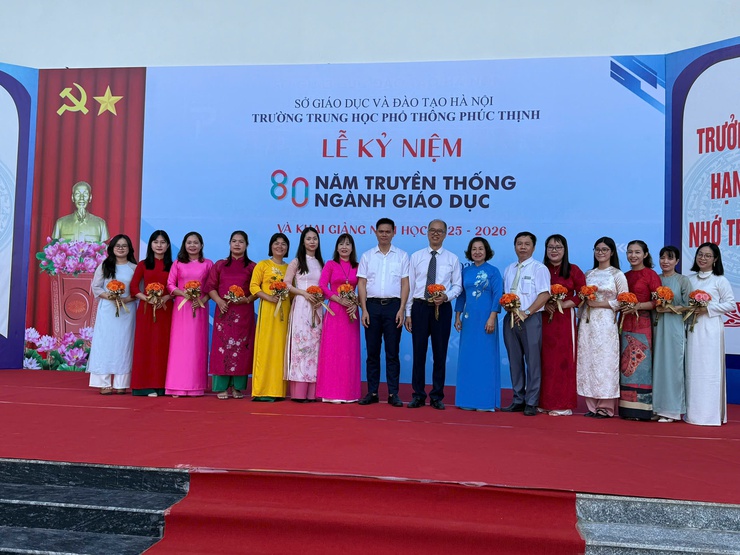 Không khí khai giảng rộn ràng tại các trường học trên địa bàn xã Phúc Thịnh- Ảnh 5.