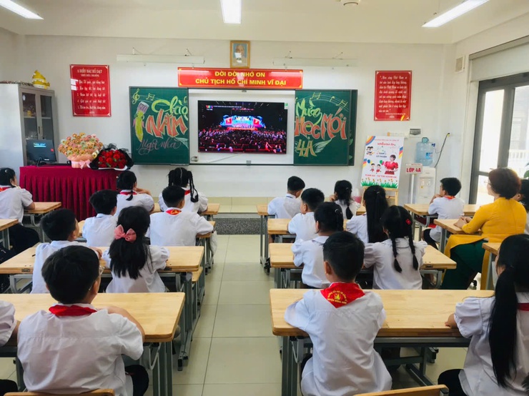 Trường Tiểu học Vũ Công Tể tưng bừng tổ chức Lễ khai giảng năm học mới 2025-2026- Ảnh 6.
