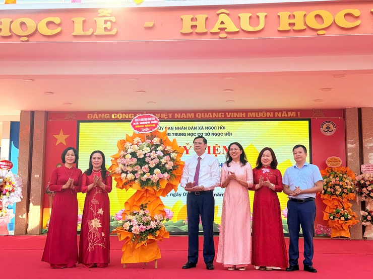 Lễ khai giảng năm học 2025 - 2026 "Hành Trình Tri Thức: Vun đắp tương lai"- Ảnh 4.