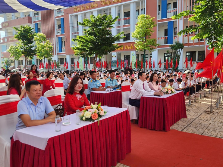 Lễ khai giảng năm học 2025 - 2026 "Hành Trình Tri Thức: Vun đắp tương lai"- Ảnh 1.