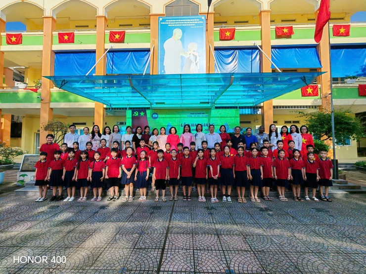 Lễ khai giảng năm học 2025 - 2026 "Hành Trình Tri Thức: Vun đắp tương lai"- Ảnh 5.