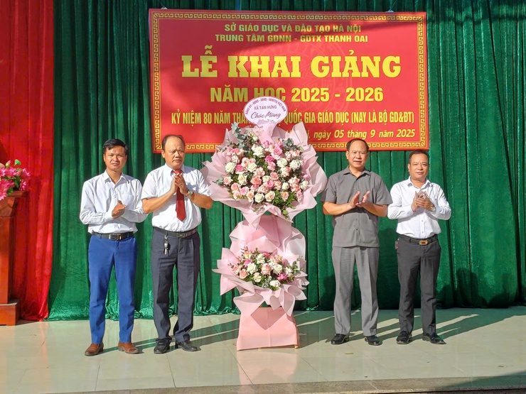 Học sinh Tam Hưng hân hoan trong ngày khai trường- Ảnh 6.