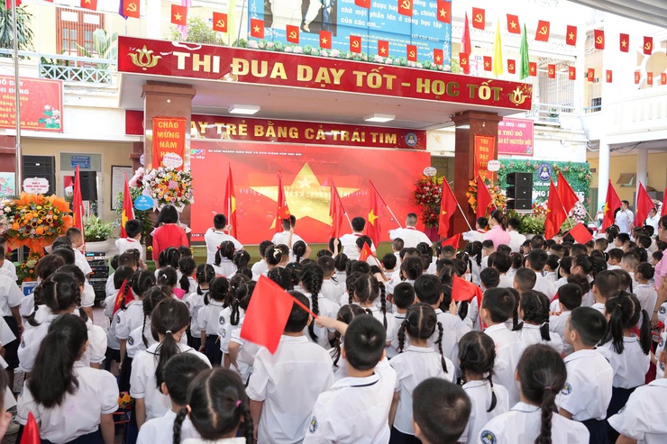 Tưng bừng Lễ Khai giảng năm học 2025 - 2026 tại các trường học trên địa bàn phường Từ Liêm- Ảnh 1.