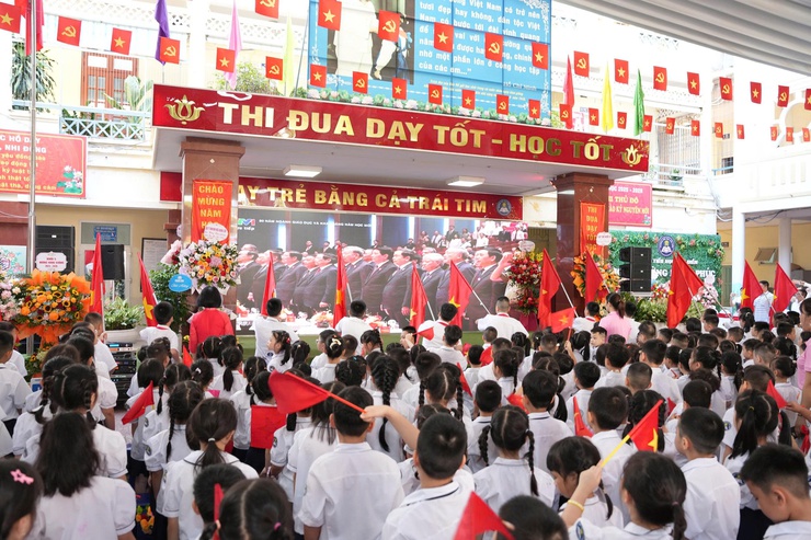 Tưng bừng Lễ Khai giảng năm học 2025 - 2026 tại các trường học trên địa bàn phường Từ Liêm- Ảnh 12.