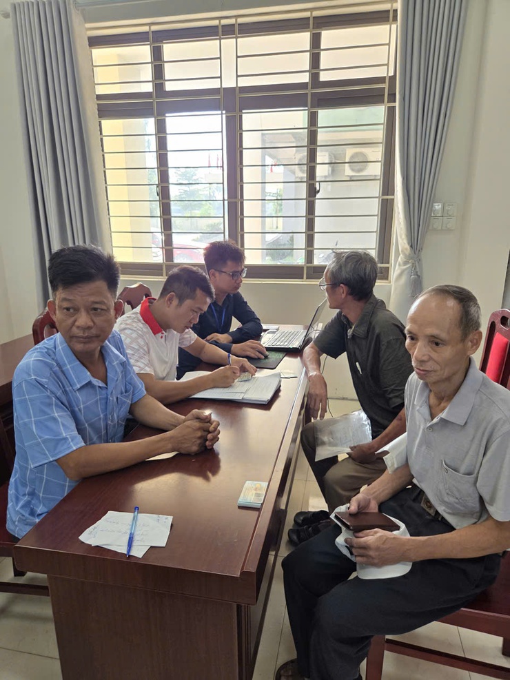 Xã Bình Minh tổ chức hội nghị hướng dẫn cấp giấy chứng nhận quyền sử dụng đất cho người có công- Ảnh 2.