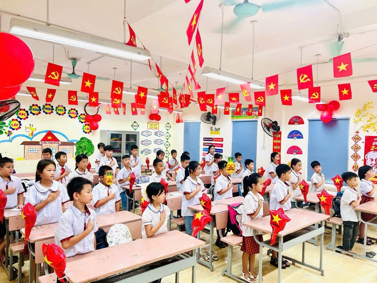 Trường Tiểu học Mỹ Hưng tưng bừng khai giảng năm học mới 2025–2026- Ảnh 5.