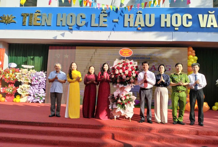 Trên 15 ngàn học sinh phường Kiến Hưng tưng bừng dự Lễ khai giảng năm học mới- Ảnh 1.