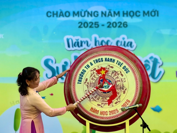 Niềm vui ngày hội khai trường của học sinh xã Bình Minh- Ảnh 7.