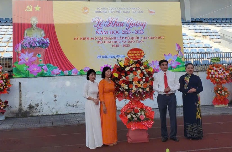 Lễ kỷ niệm 80 năm thành lập Bộ Quốc gia Giáo dục (nay là Bộ Giáo dục và Đào tạo) và Khai giảng năm học 2025-2026- Ảnh 1.