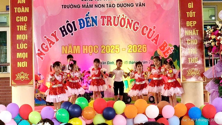 CÁC ĐỒNG CHÍ LÃNH ĐẠO XÃ VÂN ĐÌNH DỰ LỄ KHAI GIẢNG NĂM HỌC MỚI 2025 - 2026- Ảnh 26.