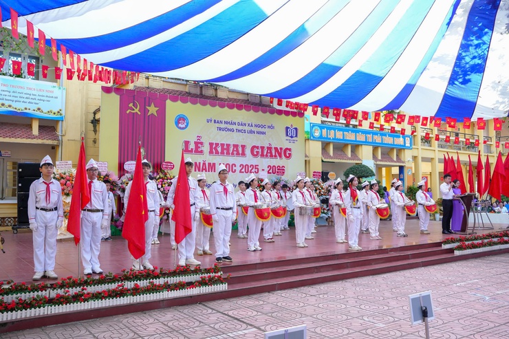 Lễ khai giảng năm học 2025 - 2026 "Hành Trình Tri Thức: Vun đắp tương lai"- Ảnh 20.