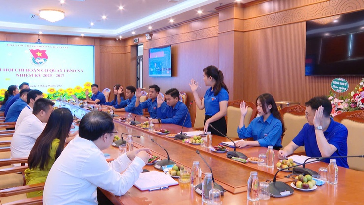 Tuổi trẻ Chi đoàn cơ quan UBND xã Thanh Trì xung kích, sáng tạo, trách nhiệm.- Ảnh 5.