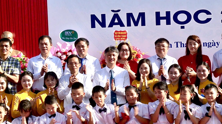 Trường Tiểu học Vũ Công Tể tưng bừng tổ chức Lễ khai giảng năm học mới 2025-2026- Ảnh 8.