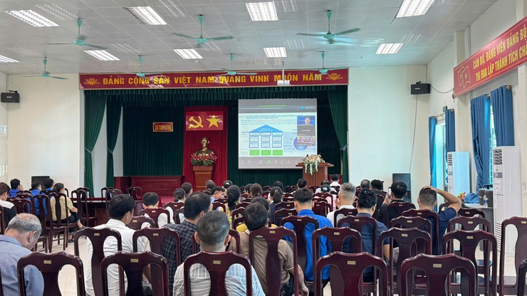 Xã Tam Hưng tổ chức tập huấn kiến thức, kỹ năng số cho Tổ chuyển đổi số cộng đồng- Ảnh 1.