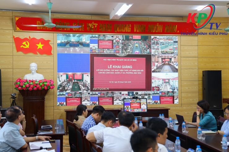 Học viện Chính trị quốc gia Hồ Chí Minh tổ chức lớp bồi dưỡng, cập nhật kiến thức, kỹ năng cho cán bộ lãnh đạo, quản lý cấp xã, phường, đặc khu - Ảnh 1.