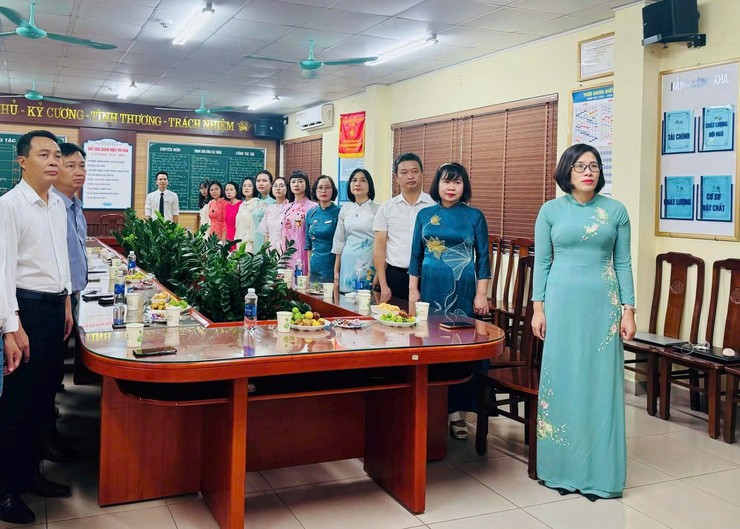Hơn 15.700 học sinh Thuận An hân hoan chào đón năm học mới- Ảnh 15.