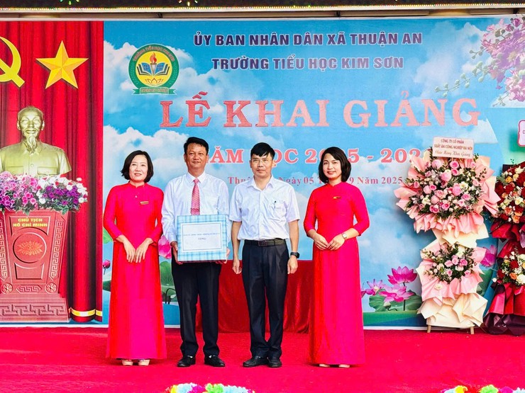 Hơn 15.700 học sinh Thuận An hân hoan chào đón năm học mới- Ảnh 18.