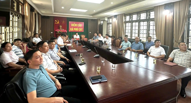 Khai giảng Lớp bồi dưỡng cập nhật kiến thức, kỹ năng đối với cán bộ lãnh đạo, quản lý xã, phường, đặc khu- Ảnh 2.