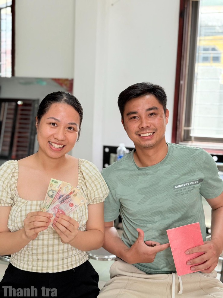 70% hộ gia đình trên địa bàn phường Phúc Lợi đã nhận quà tết Độc lập- Ảnh 2.