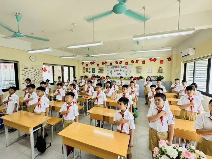 16.500 học sinh phường Phúc Lợi dự Lễ khai giảng năm học 2025-2026- Ảnh 11.